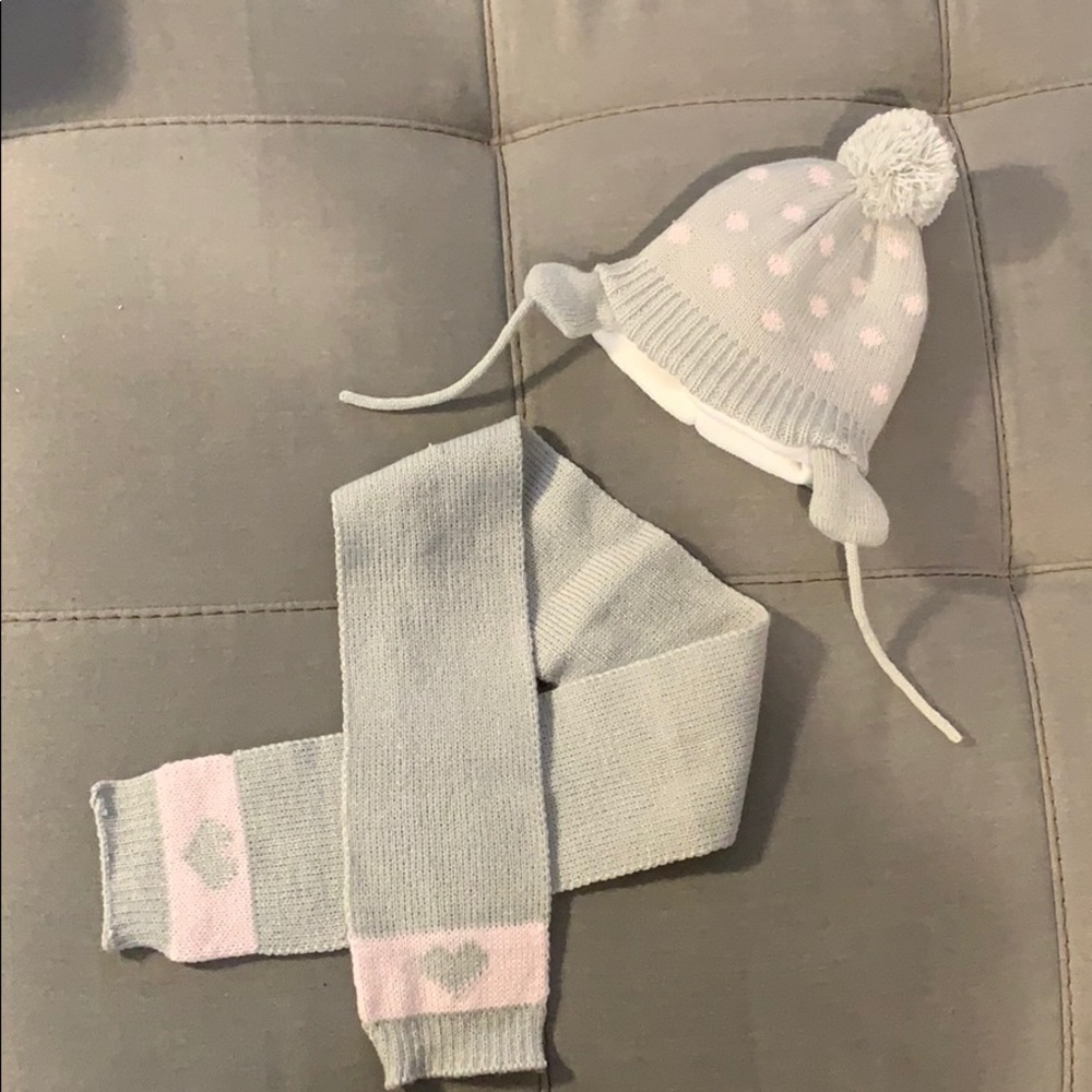 Baby girl winter hat and scarf